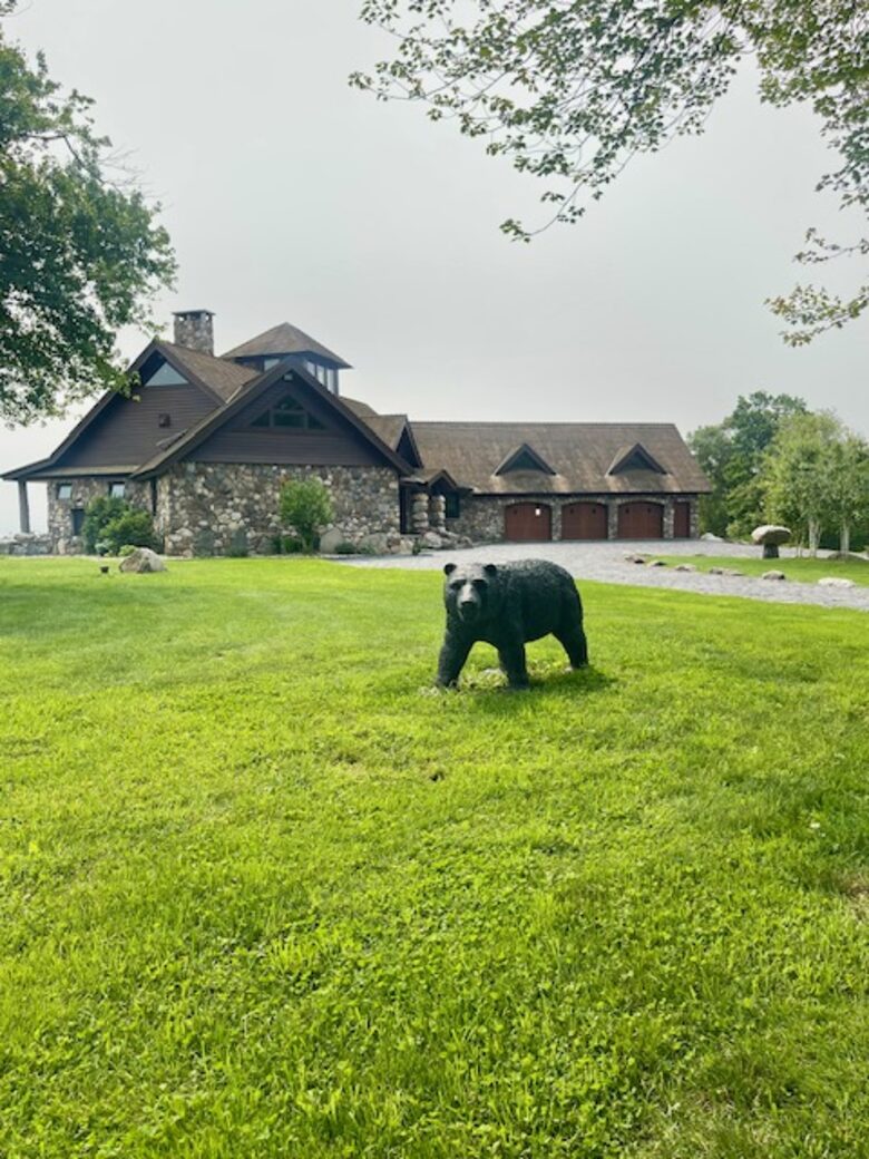 Charming Guest House on a 200/Acre Gated Estate - Middletown, Connecticut