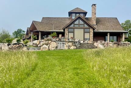 Charming Guest House on a 200/Acre Gated Estate - Middletown, Connecticut