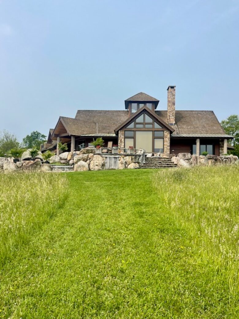 Charming Guest House on a 200/Acre Gated Estate - Middletown, Connecticut