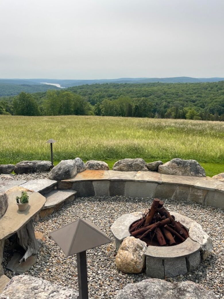 Charming Guest House on a 200/Acre Gated Estate - Middletown, Connecticut