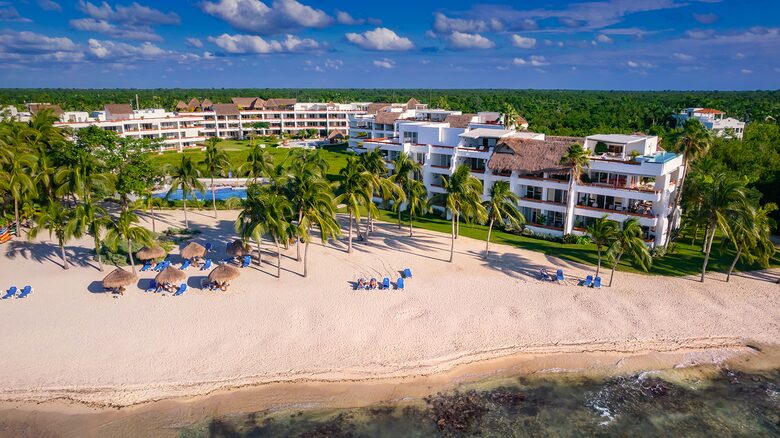 Elegant Escape on Cozumel’s Premier Beachfront - Cozumel, Mexico