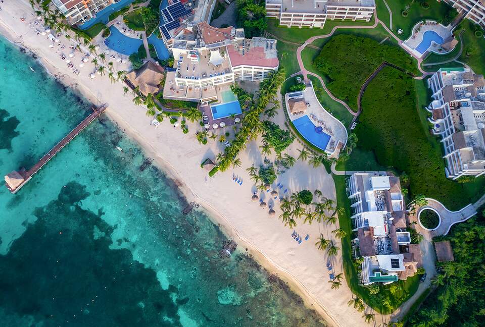 Elegant Escape on Cozumel’s Premier Beachfront - Cozumel, Mexico