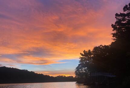Sophisticated Mountain-View Haven on Lake Blue Ridge - Morganton, Georgia