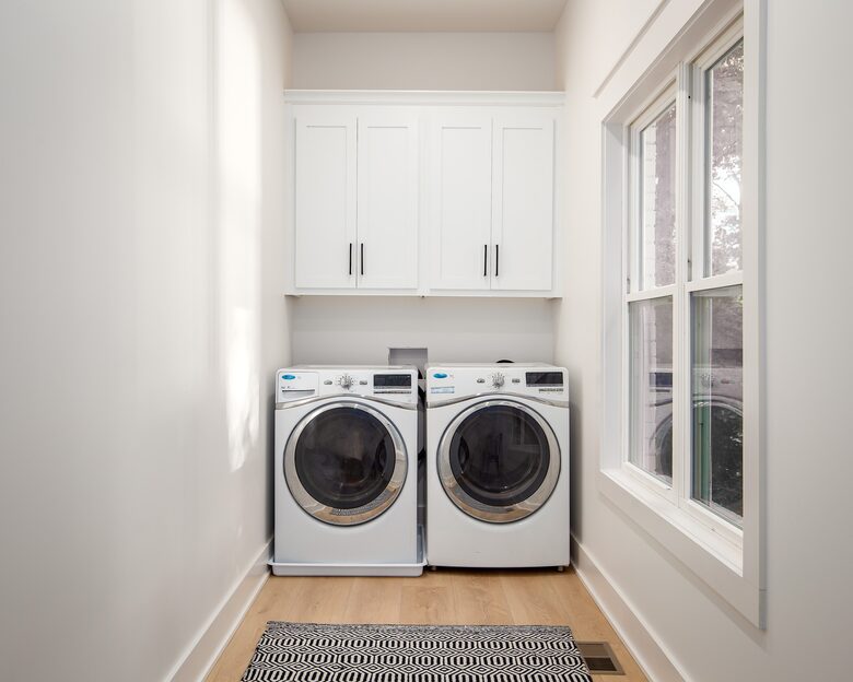 Elegant Retreat Overlooking Wilson Lake - Florence, Alabama