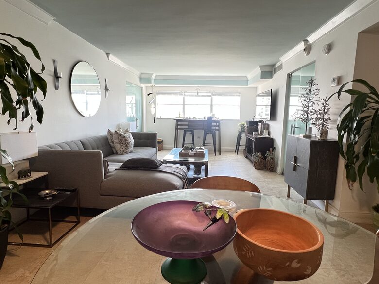Perfectly Located Condo | Steps from the Beach - Miami Beach, Florida