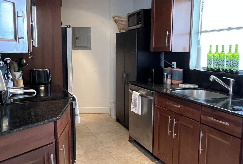 Perfectly Located Condo | Steps from the Beach - Miami Beach, Florida