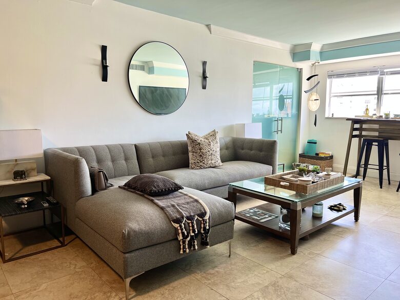 Perfectly Located Condo | Steps from the Beach - Miami Beach, Florida
