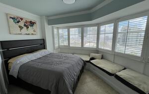 Perfectly Located Condo | Steps from the Beach - Miami Beach, Florida