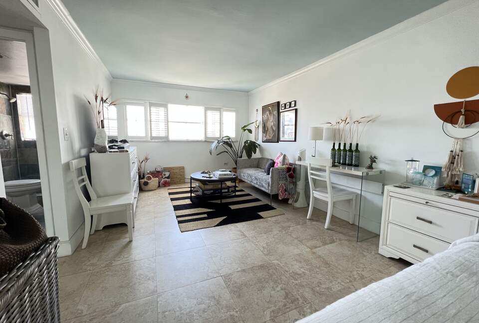 Perfectly Located Condo | Steps from the Beach - Miami Beach, Florida