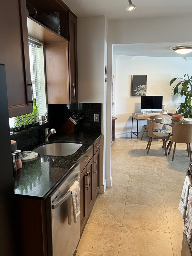 Perfectly Located Condo | Steps from the Beach - Miami Beach, Florida
