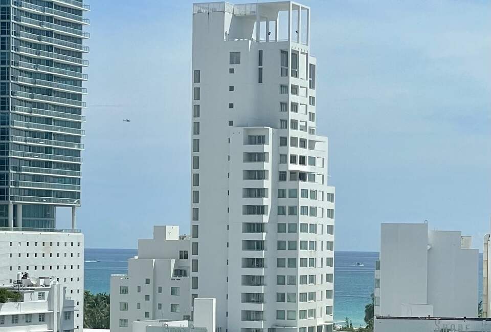 Perfectly Located Condo | Steps from the Beach - Miami Beach, Florida
