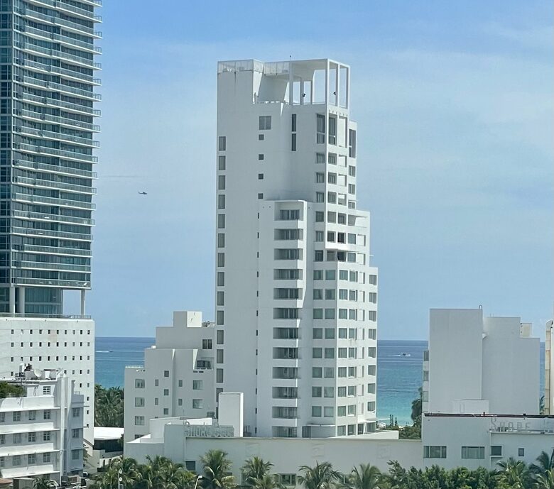 Perfectly Located Condo | Steps from the Beach - Miami Beach, Florida