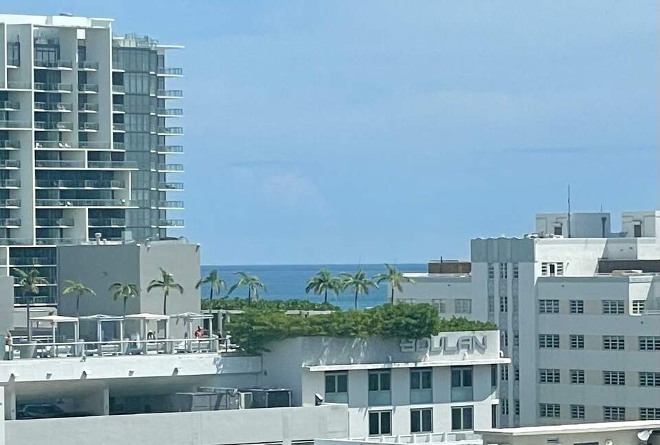 Perfectly Located Condo | Steps from the Beach - Miami Beach, Florida