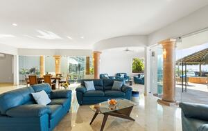 Bayview Villa Above Los Muertos Beach with Private Infinity Pool - Vallarta, Mexico