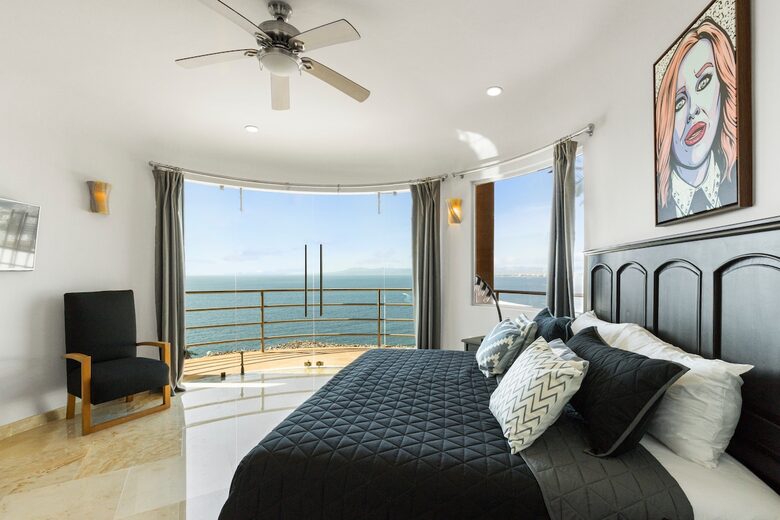 Bayview Villa Above Los Muertos Beach with Private Infinity Pool - Vallarta, Mexico