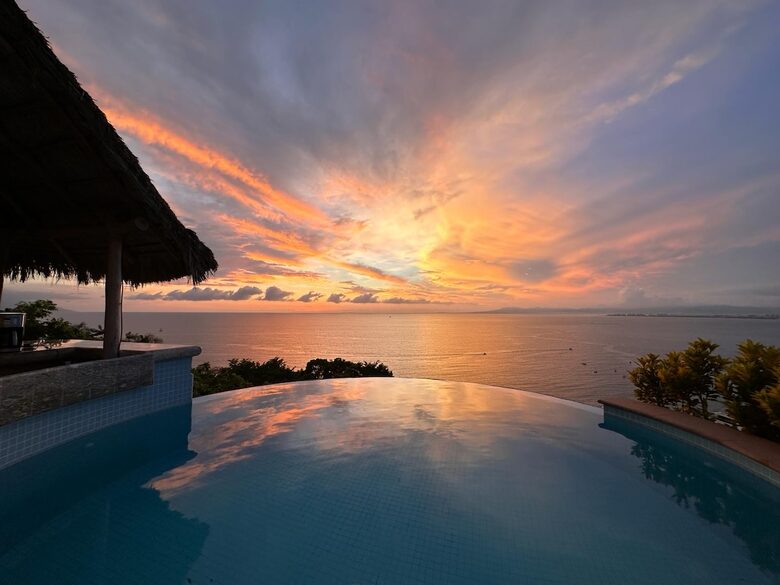 Bayview Villa Above Los Muertos Beach with Private Infinity Pool - Vallarta, Mexico
