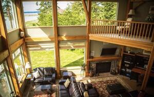 Oceanview Lodge with Over 600’ of Waterfront - Coupeville, Washington