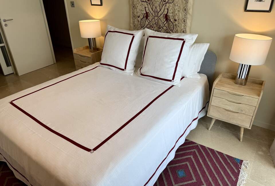 Guesthouse: En suite bedroom 1 (Queen; 160x200 cm)