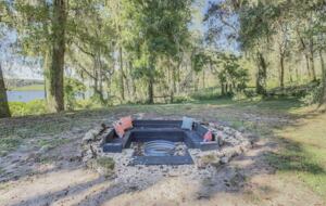 Tranquil Escape on Dowling Lake with Pool, Spa & Firepit - Dade City, Florida
