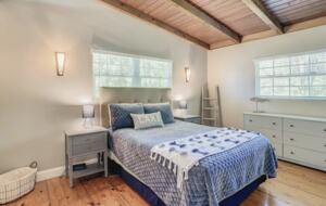 Tranquil Escape on Dowling Lake with Pool, Spa & Firepit - Dade City, Florida