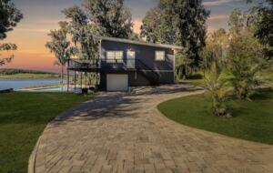 Tranquil Escape on Dowling Lake with Pool, Spa & Firepit - Dade City, Florida