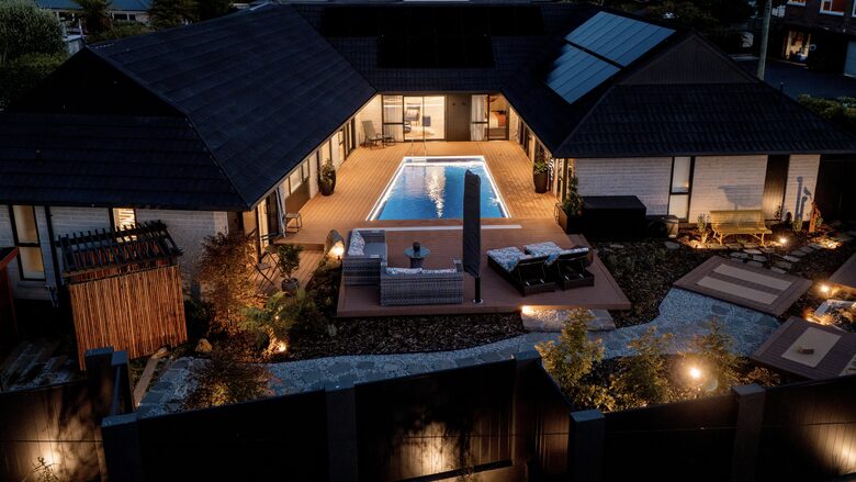 Night at the Oasis. Listen to Moorpork owls of the forest