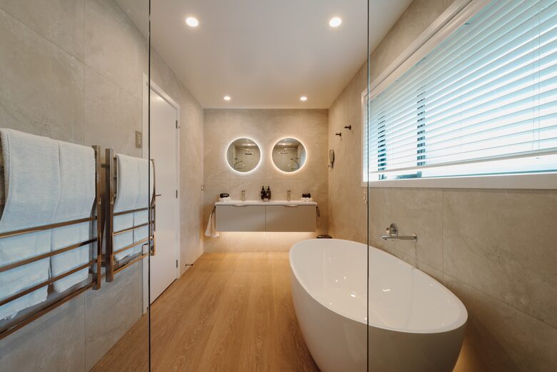 Unique sustainable luxury Retreat (sleeps 12) with a wellness zone including pool, spa, sauna & yoga decks - Rotorua, New Zealand