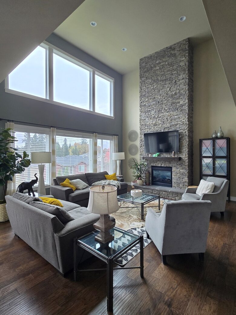 Pacific Northwest Luxe Home Near Woodinville Wineries - Bothell, Washington