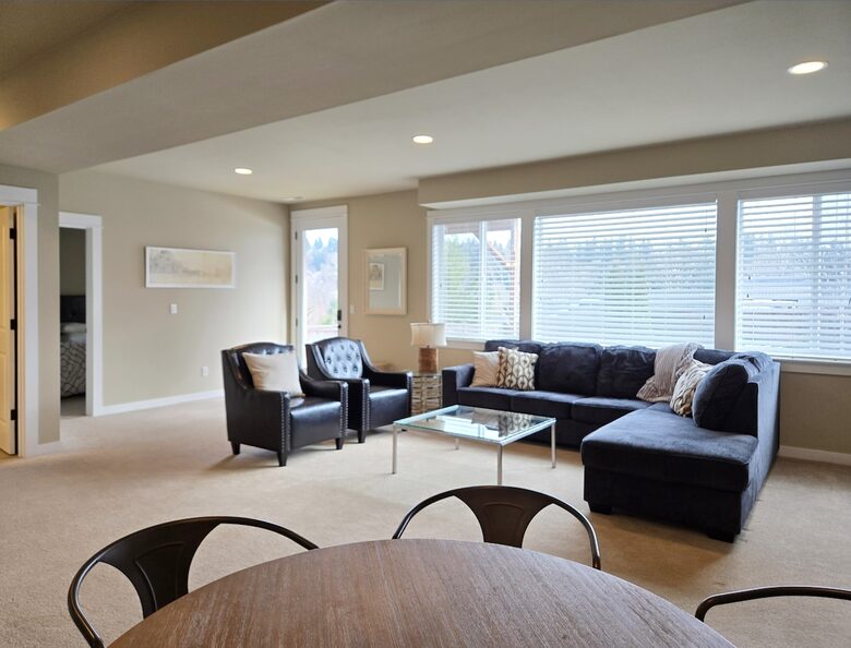 Pacific Northwest Luxe Home Near Woodinville Wineries - Bothell, Washington