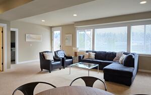 Pacific Northwest Luxe Home Near Woodinville Wineries - Bothell, Washington