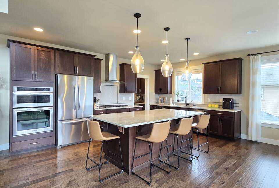 Pacific Northwest Luxe Home Near Woodinville Wineries - Bothell, Washington