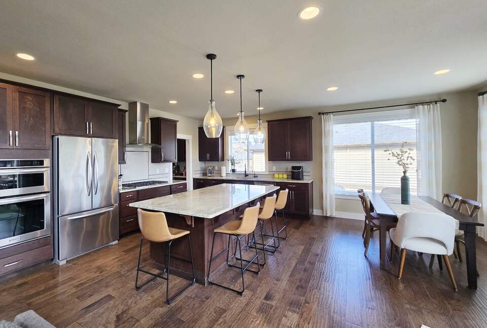 Pacific Northwest Luxe Home Near Woodinville Wineries - Bothell, Washington