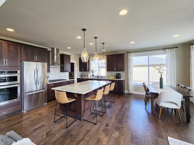 Pacific Northwest Luxe Home Near Woodinville Wineries - Bothell, Washington