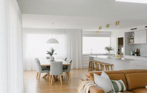 Architectural Elegance with Coastal Views - San Remo, Australia