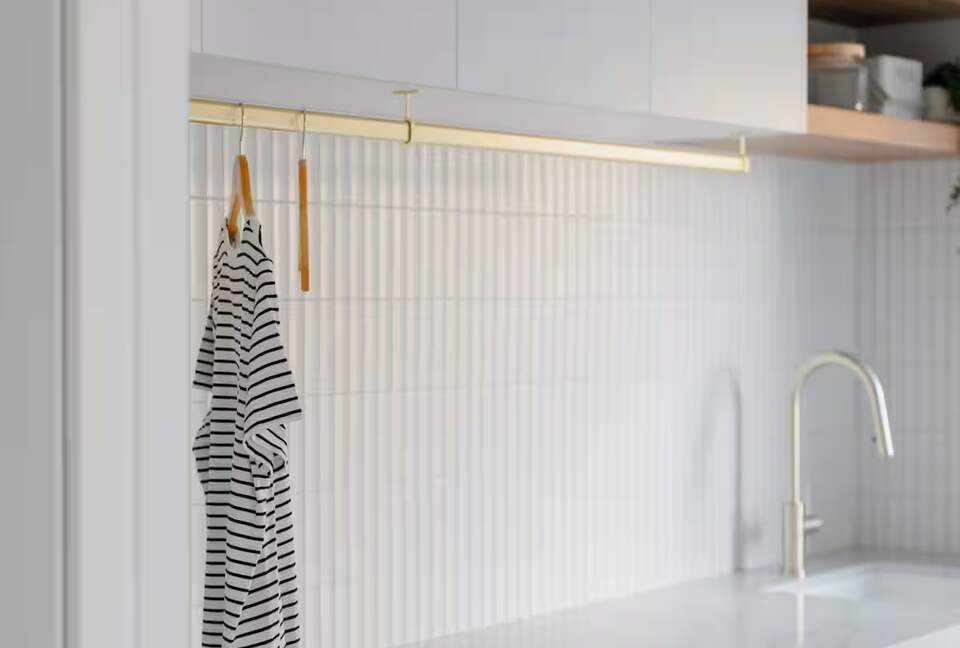 Architectural Elegance with Coastal Views - San Remo, Australia