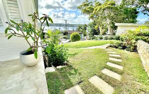 Elegant Retreat with Bay Views in South Cronulla - Cronulla, Australia