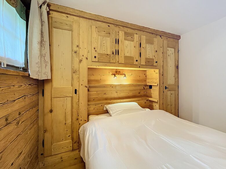 Sophisticated Alpine Apartment Steps from the Slopes - Verbier, Switzerland