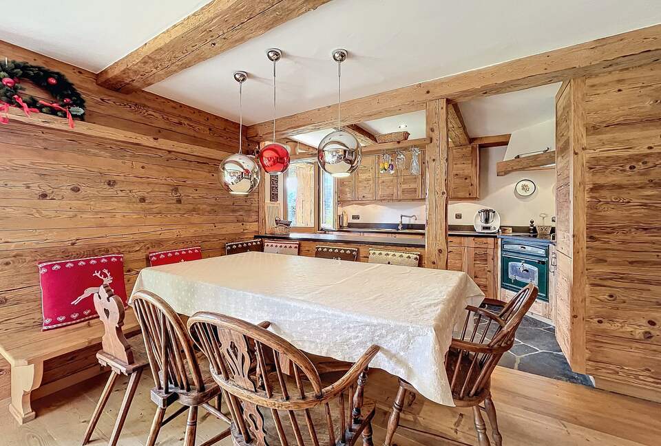Sophisticated Alpine Apartment Steps from the Slopes - Verbier, Switzerland