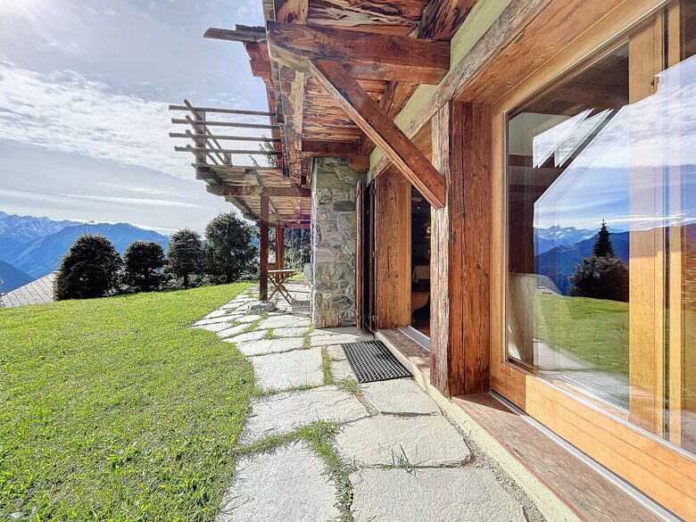 Sophisticated Alpine Apartment Steps from the Slopes - Verbier, Switzerland