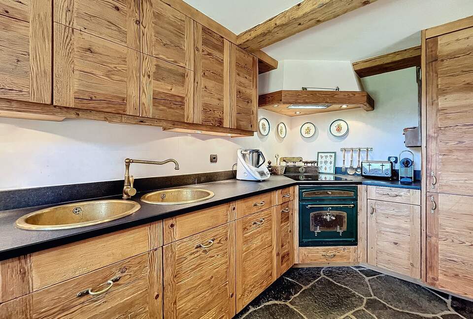 Sophisticated Alpine Apartment Steps from the Slopes - Verbier, Switzerland