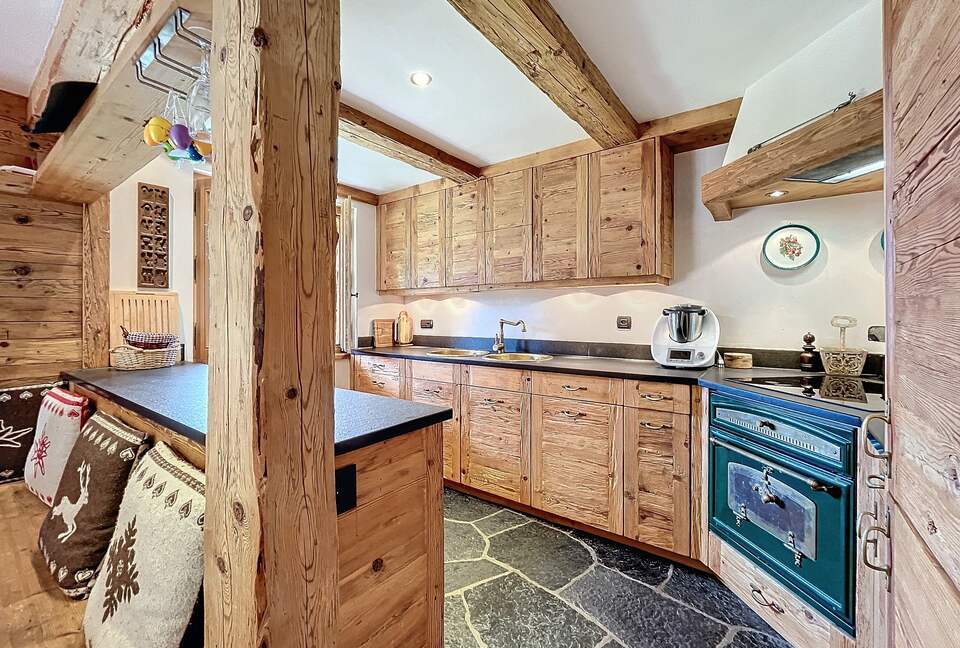 Sophisticated Alpine Apartment Steps from the Slopes - Verbier, Switzerland