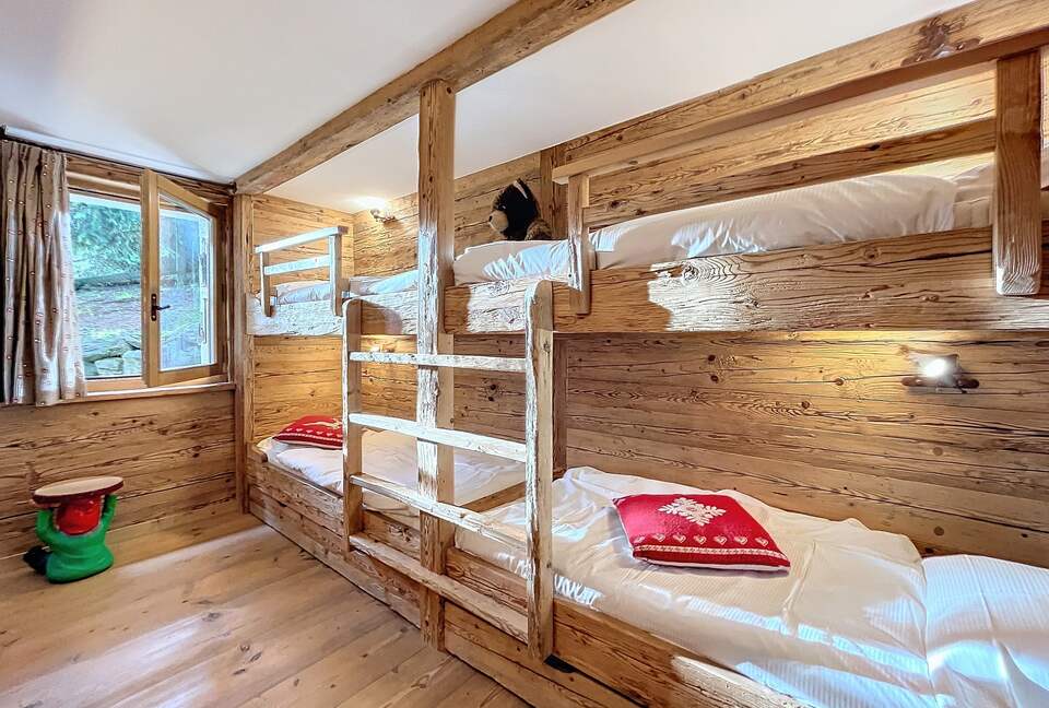 Sophisticated Alpine Apartment Steps from the Slopes - Verbier, Switzerland