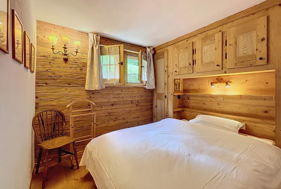 Sophisticated Alpine Apartment Steps from the Slopes - Verbier, Switzerland