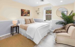 Private Southampton Oasis with Pool, Hot Tub & Beaches Nearby - Hampton Bays, New York