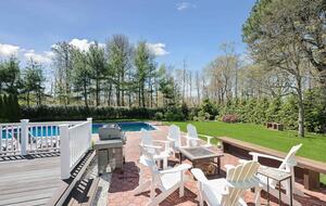 Private Southampton Oasis with Pool, Hot Tub & Beaches Nearby - Hampton Bays, New York