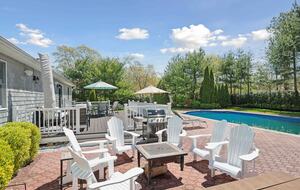 Private Southampton Oasis with Pool, Hot Tub & Beaches Nearby - Hampton Bays, New York