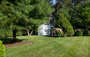 Private Southampton Oasis with Pool, Hot Tub & Beaches Nearby - Hampton Bays, New York