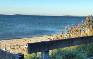 Private Southampton Oasis with Pool, Hot Tub & Beaches Nearby - Hampton Bays, New York