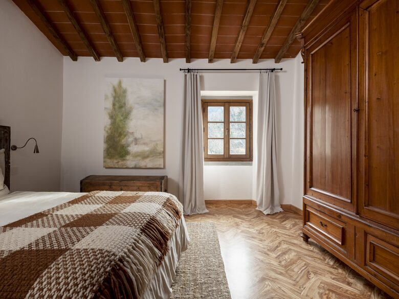 Campo Sasso Stone Farmhouse with Panoramic Chianti Valley Views - San Polo in Chianti, Italy