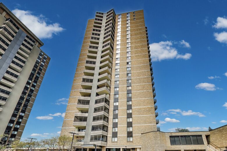 Elegant Minneapolis City Retreat - Minneapolis, Minnesota